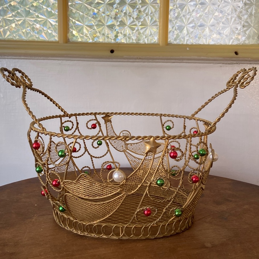 🌺 Decorative Christmas Wire Basket